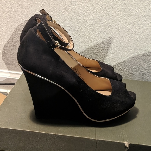 Mossimo Black Wedge Heels size 8 - Picture 4 of 4
